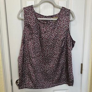 Aventura Floral Sleeveless Blouse - Black and Red